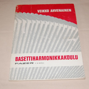 Veikko Ahvenainen Basettiharmonikkakoulu